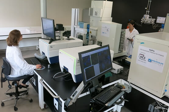 HCPharmaPicture1