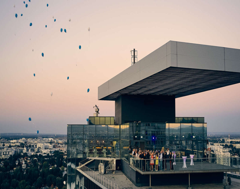 Wolke 21 Saturn Tower